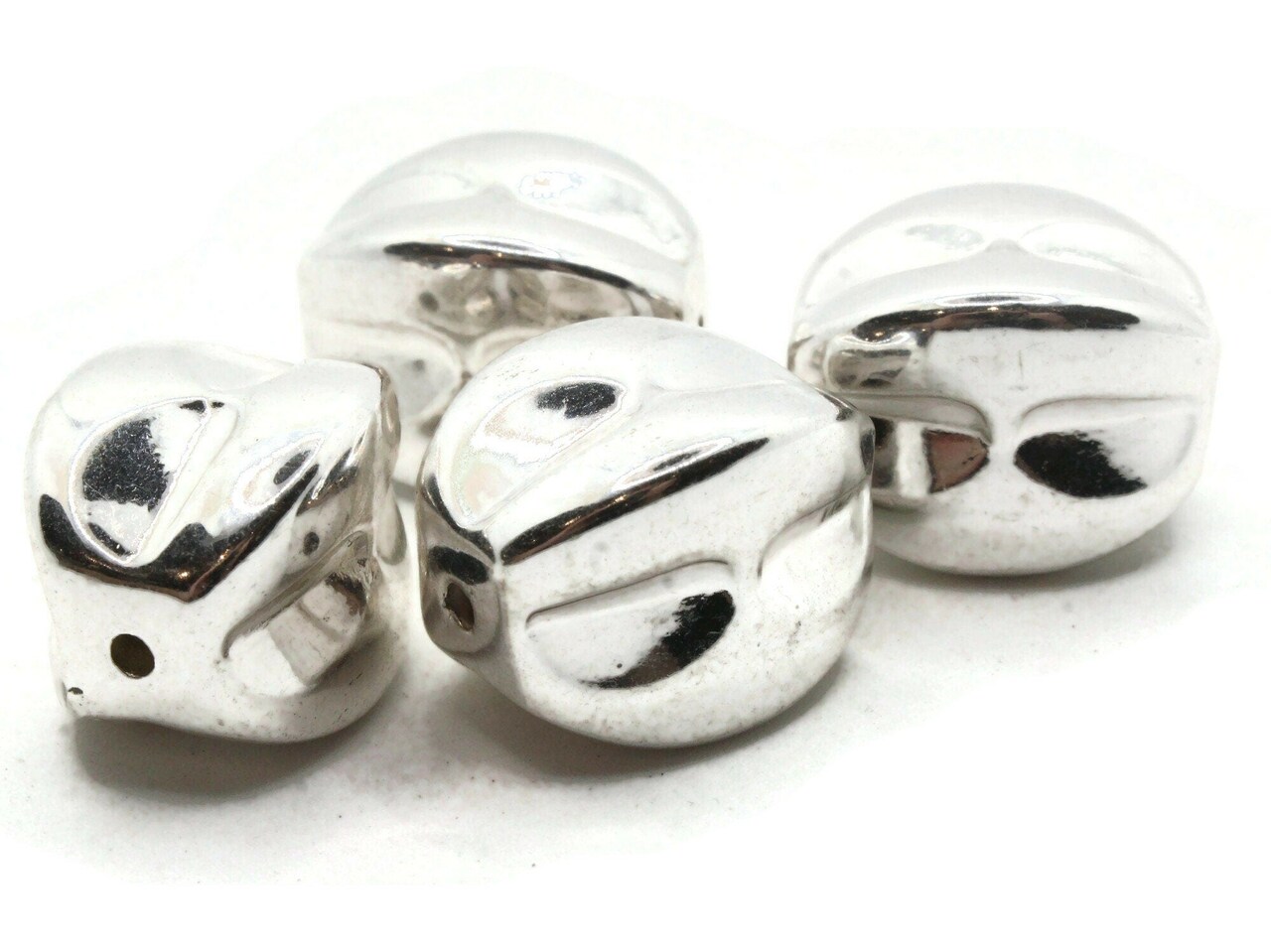 4 23mm Puffed Rectangle Oval Vintage Silver Plated Plastic Beads